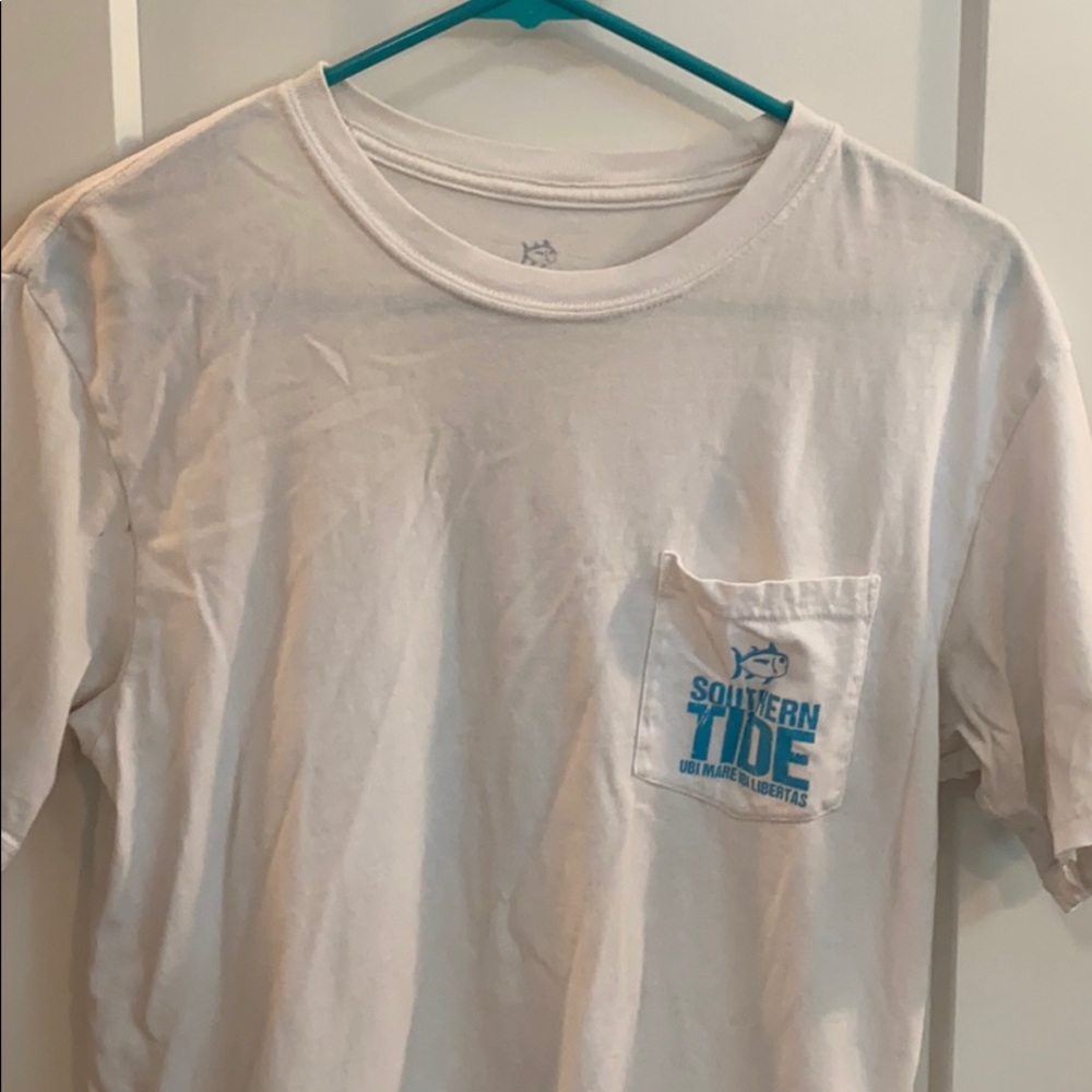 Southern tide pocket t-shirt, small!